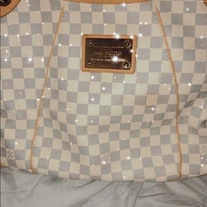 Big White Louis Vuitton bag with tote🤎🤎🤎